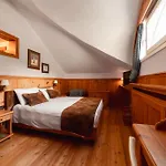 Otel Bouton D'or 3*