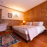 Bouton D'or Courmayeur