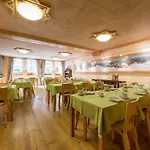 Bouton D'or Otel