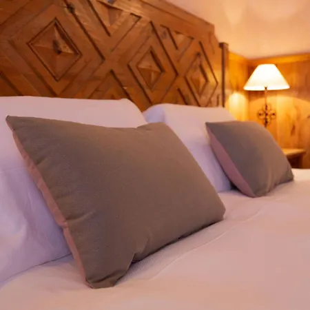 Hotel Bouton D'or 3*