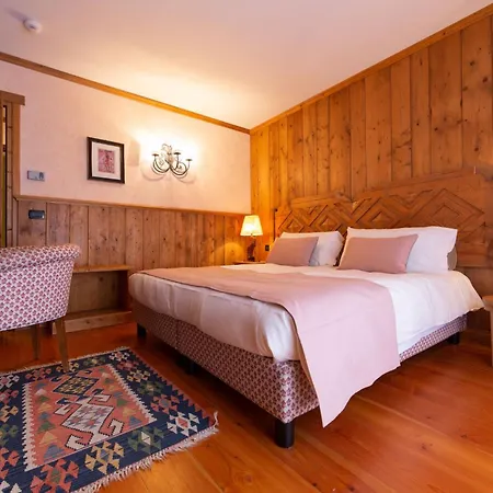 Bouton D'or - Courmayeur