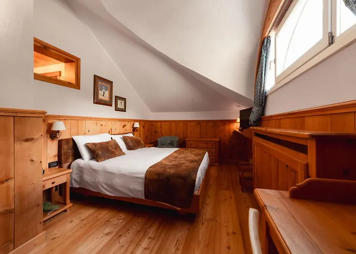 Hotel Bouton D'or 3*