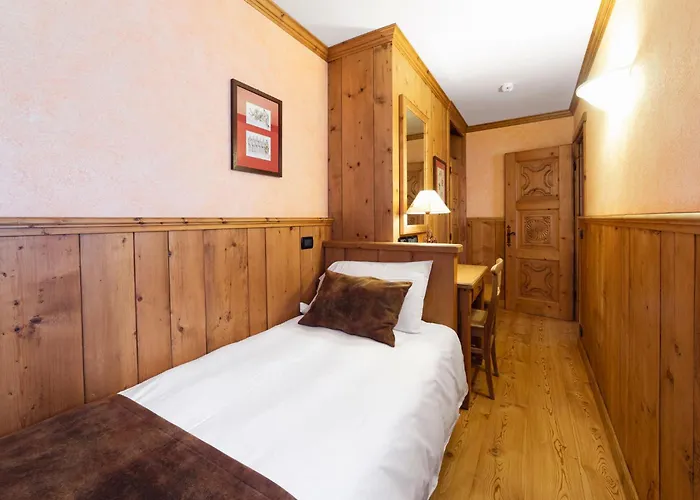 Bouton D'or Szálloda 3*