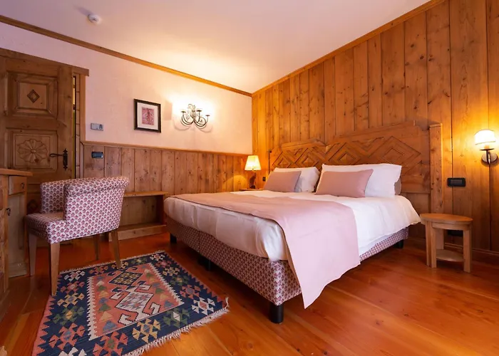 Bouton D'or Courmayeur